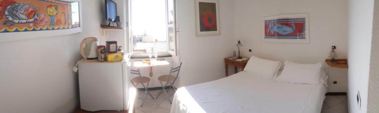Camera Vista Mare Francesca Hotel Vernazza Exterior photo
